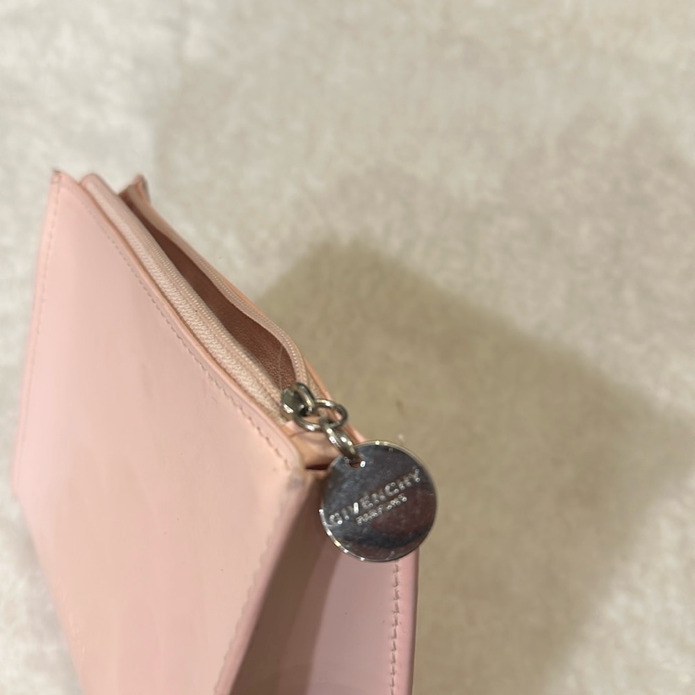 Givenchy makeup bag - Picture 2 of 9